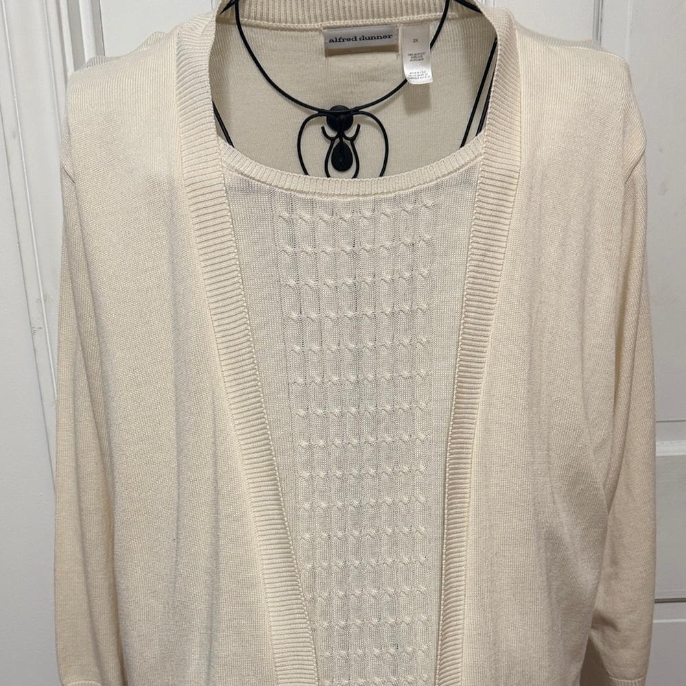 💕💕💕BOGOHO💕💕💕Alfred Dunner Cream Cardigan Sweater - Picture 2 of 10
